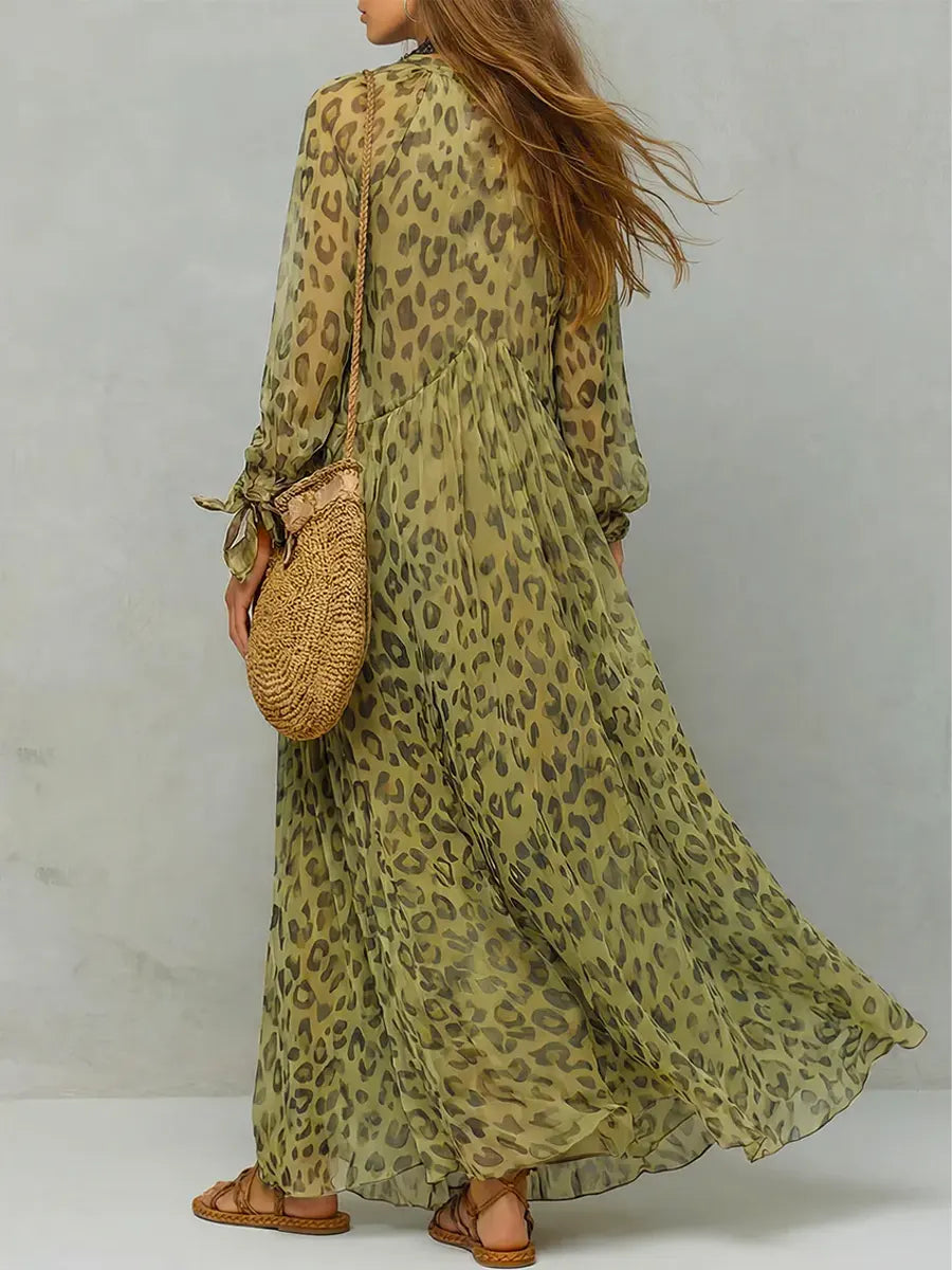 Carmen | Vestido Maxi Fluido con Estampado Animal Print y Escote V Profundo